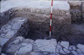 Salle D. Stratigraphie. Vue prise de l'ouest.