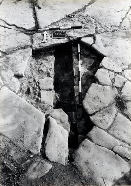 Belo IV-1981. Decumanus. S 22 (IX/81). La conduite. Détail. Vue du S.