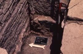 Monument à abside./Secteur II/Sondage 10.