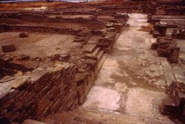 Galerie ouest et édifices de l'ouest.