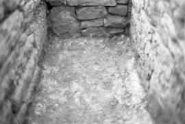 Salle D/Galerie occidentale/Passage entre E et F.