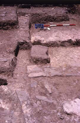 Passage H (H3). Cardo, passage et maison. Vue du sud.