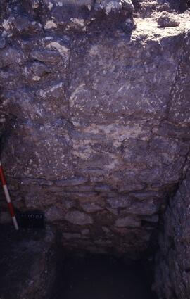 Passage H Sondage H1. Mur ouest de la galerie au nord du bâtiment F.