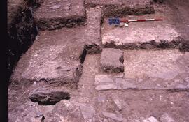 Passage H (H3). Cardo, passage et maison vus du sud.