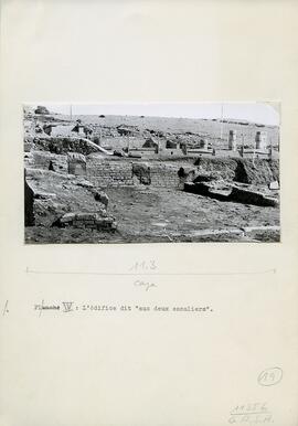 Planche IV : édifice dit "aux deux escaliers".