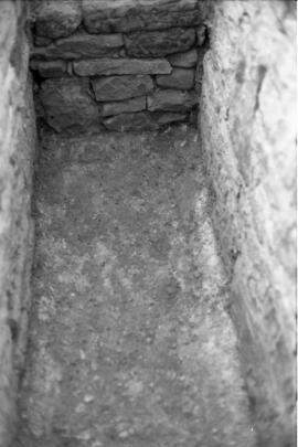 Salle D/Galerie occidentale/Passage entre E et F.