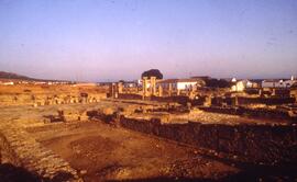 Curie. Temple d'Isis (Vue Ouest)/Vue de l'ouest.