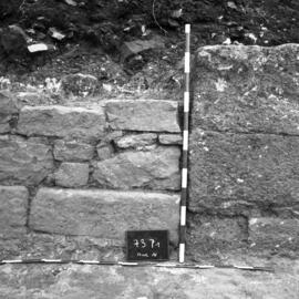 Porte Ouest/73 P1/Mur N.