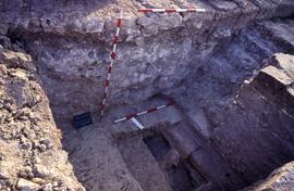 Terrasse Forum (S. T3)/Sondage podium (T3). Vue du SO.