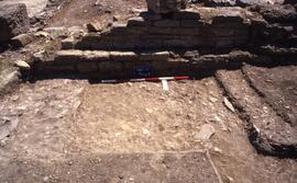 Passage H Sondage H1. Vestiges du sol claudien ?.