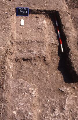 Passage H Sondage H1. Vestiges du sol claudien ?.