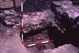 Monument à abside /S. V/Sondage 3.