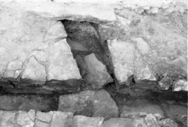 Salle D/Galerie occidentale/Passage entre E et F.