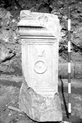 Forum. L'autel de Q. Pupius Urbieus.