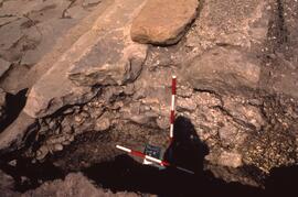Marché. Édifice aux deux escaliers/Sondage 8.