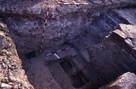 Terrasse Forum (S. T3)/Sondage podium (T3). Vue du SO.