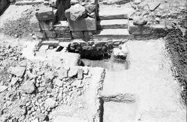 Galerie occidentale/Passage entre E et F.