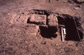 Marché. Édifice aux deux escaliers/Sondage 11.