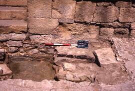 Galerie ouest Sondage G1. Sondage devant escalier du passage.