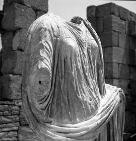 Statue ♀ Basilique Belo.