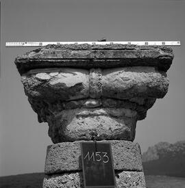 Chapiteau Basilique. 1153.