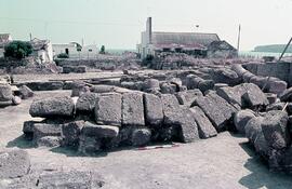 Basilique (Intérieure Basilique. Blocs effondrés).