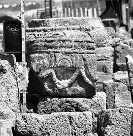 Blocs chapiteaux Basilique Belo/160.