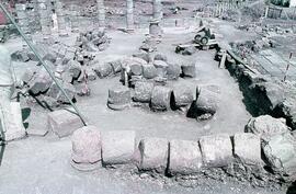 Basilique (après dégagement, colonnes effondrés).