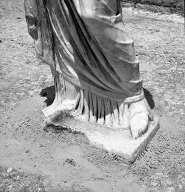 Statue ♀ Basilique Belo.