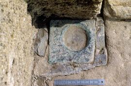 Basilique. Crapaudine porte N-O.