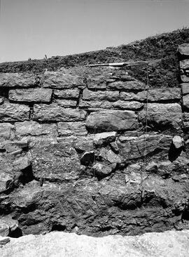 Secteur Dupré S.8-1. Mur W. Façade E.